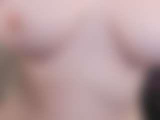 kellycarolina's Live Sex Cam Show