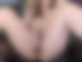 kellycarolina's Live Sex Cam Show