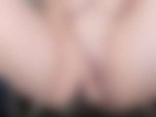 Live cam show with kellycarolina - Green Eyes on SpankPalCams