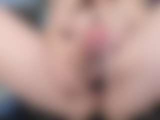 Live cam show with kellycarolina - Squirt Toys on fuck-show.com