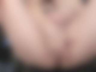 Live cam show with kellycarolina - Dirty on CamClone