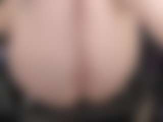 kellycarolina's Live Sex Cam Show