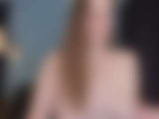 Live cam show with kellycarolina - Average on Camsoda