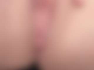 Live cam show with kellycarolina - Shaved Pussy on Camsoda