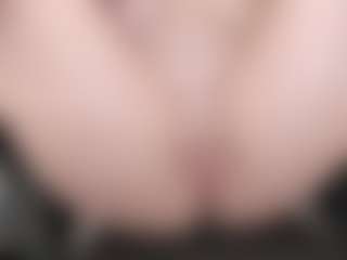 Live cam show with KellyCarolina - Average on TeamSkeetLive