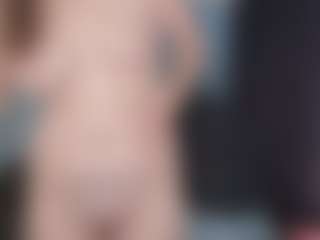 Live cam show with KellyCarolina - Green Eyes on Camsoda