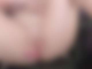 Live cam show with KellyCarolina - Oil on Adult Interactions
