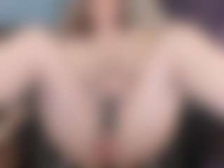 KellyCarolina's Live Sex Cam Show
