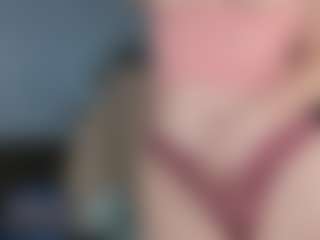 KellyCarolina's Live Sex Cam Show