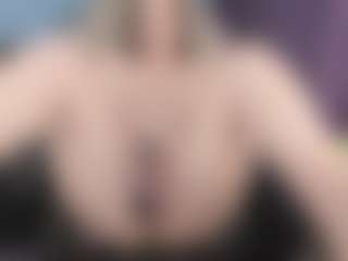 KellyCarolina's Live Sex Cam Show