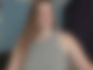 Live cam show with KellyCarolina - Green Eyes on Latina Girls