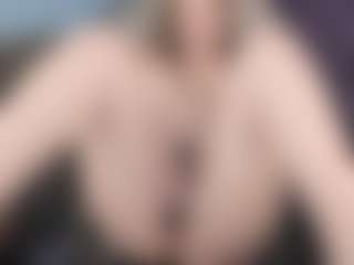 KellyCarolina's Live Sex Cam Show