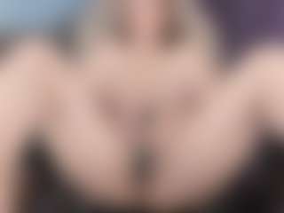KellyCarolina's Live Sex Cam Show