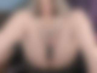 KellyCarolina's Live Sex Cam Show