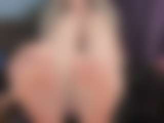 KellyCarolina's Live Sex Cam Show