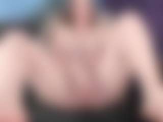 KellyCarolina's Live Sex Cam Show