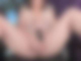 KellyCarolina's Live Sex Cam Show