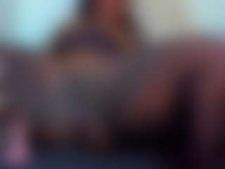 Live cam show with Naomi King - Handjob on Hubzter Live
