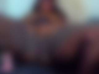 Live cam show with Naomi King - Black Big Ass on Gym Cam Girls