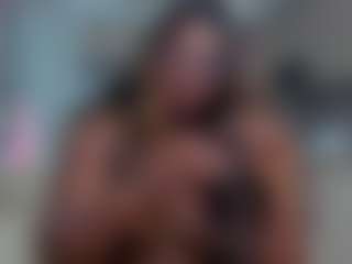 Live cam show with Naomi King - Black BBW on TeamSkeetLive