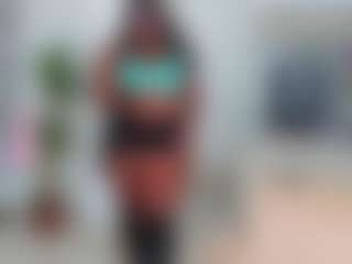 Live cam show with Naomi King - Squirt on Camming Site