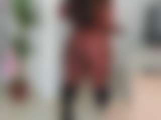 Live cam show with Naomi King - Black Squirt on xDating