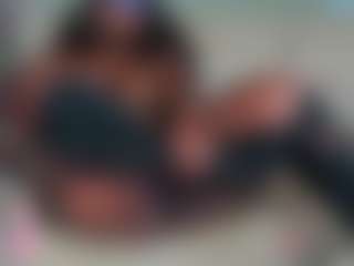 Live cam show with Naomi King - Squirt Curvy on Camming Site
