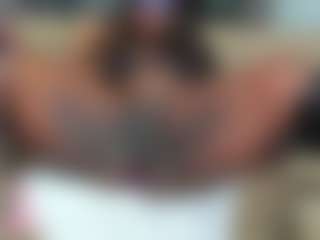 Live cam show with Naomi King - Black Squirt on Fit Hotties