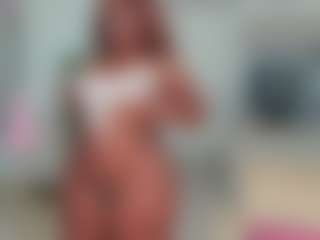 Live-Cam-Show mit Naomi King - Shaved Pussy Curvy auf Camsoda