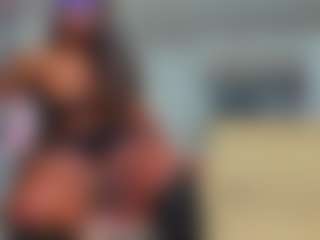 Live cam show with Naomi King - Squirt on SquirtSoMuch