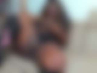 Live cam show with Naomi King - Bedroom Ebony on Hubzter Live