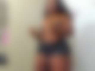 Live cam show with Naomi King - Big Tits on Camsoda