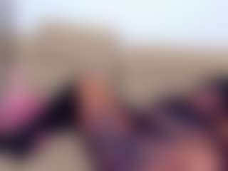 Live cam show with Naomi King - Squirt Big Tits on Hubzter Live