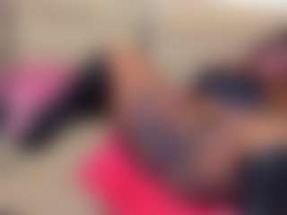 Live cam show with Naomi King - BBW Ebony on livesuperchat.net