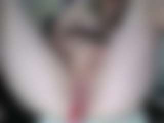 Live cam show with vickysexyx - Small Tits on TottyGirls