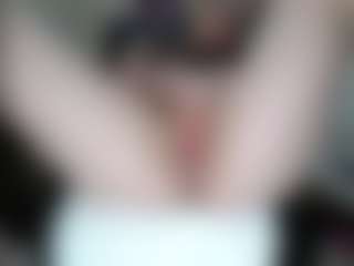 Live cam show with vickysexyx - Glasses on AdultVida.com