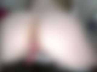 Live cam show with vickysexyx - Bedroom on CamClone