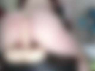 Live cam show with vickysexyx - Glasses on CamSextacy