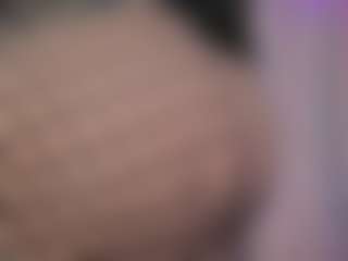 QueenLamia's Live Sex Cam Show