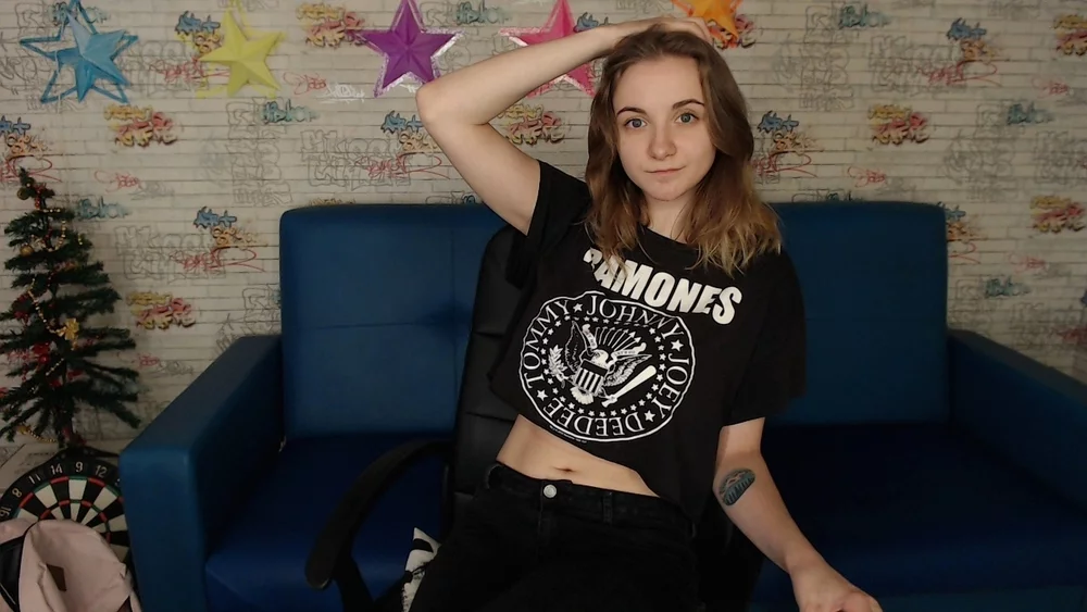 naomimii's Live Sex Cam Show