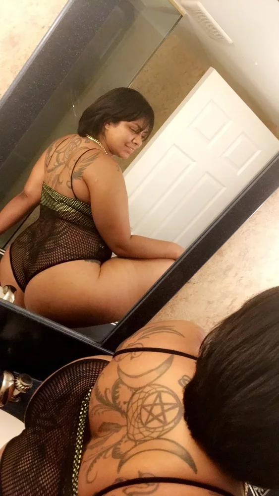 trinitylucks's Live Sex Cam Show