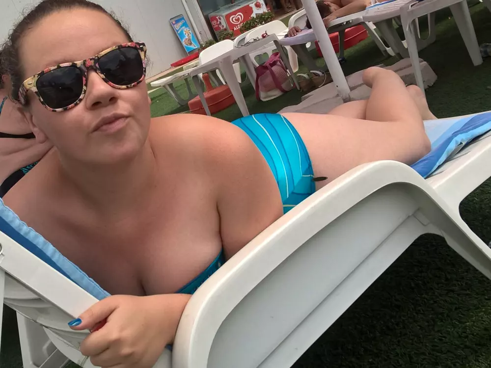 Clara29's Live Sex Cam Show