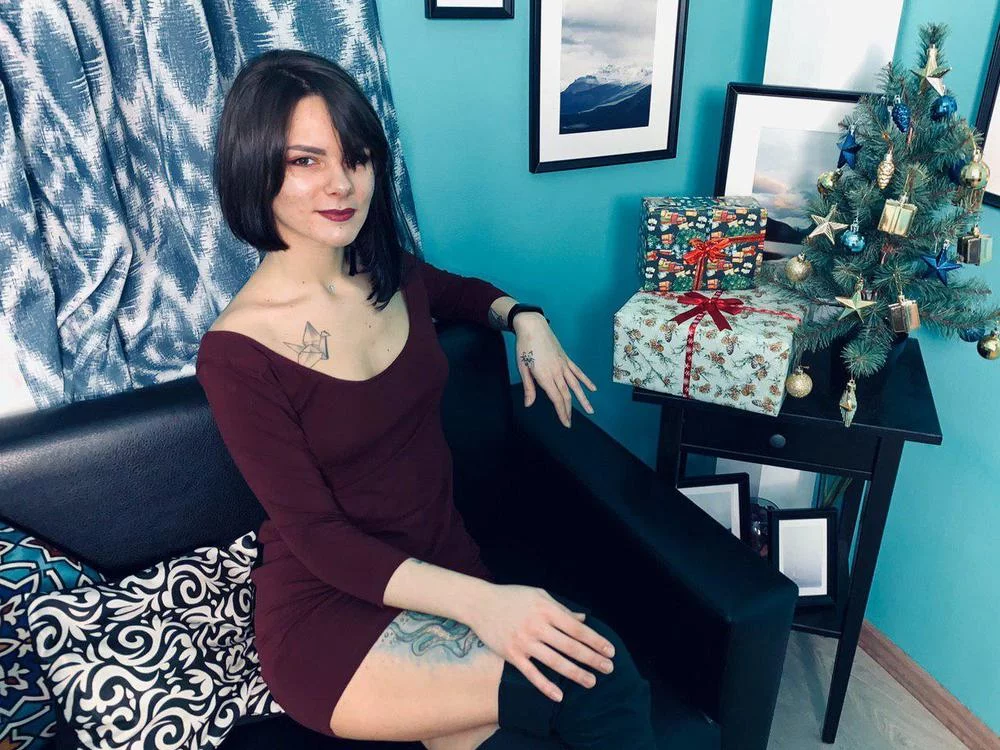 evaxred's Live Sex Cam Show