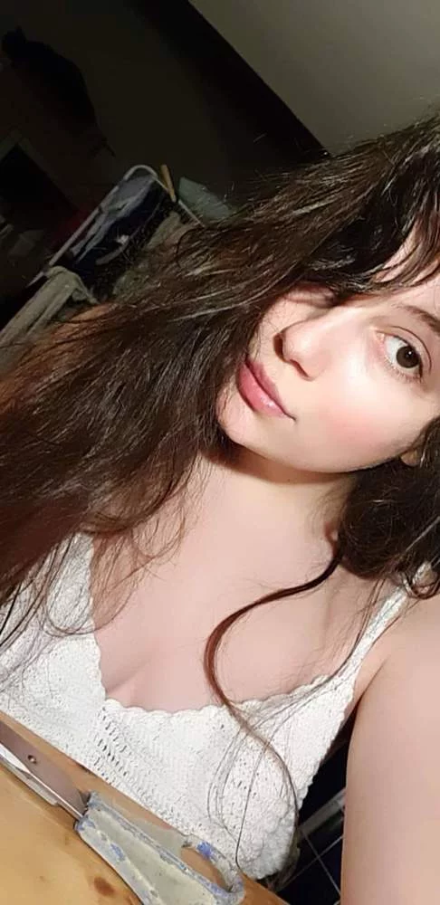 nadineeighteen18's Live Sex Cam Show