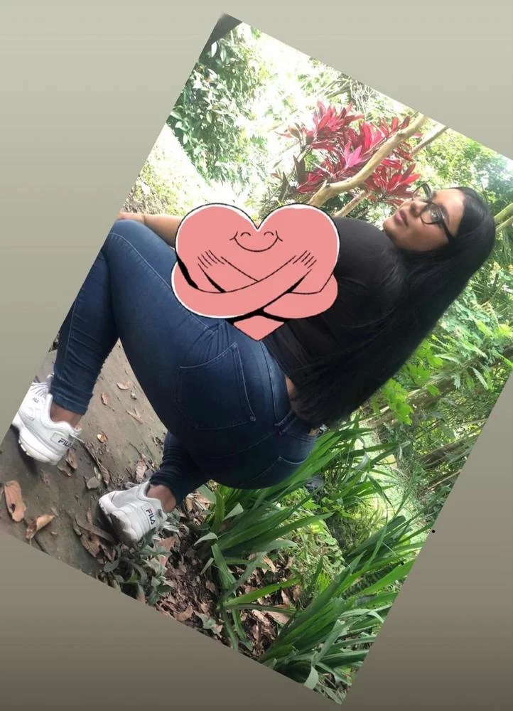 Ariana Queen's Live Sex Cam Show