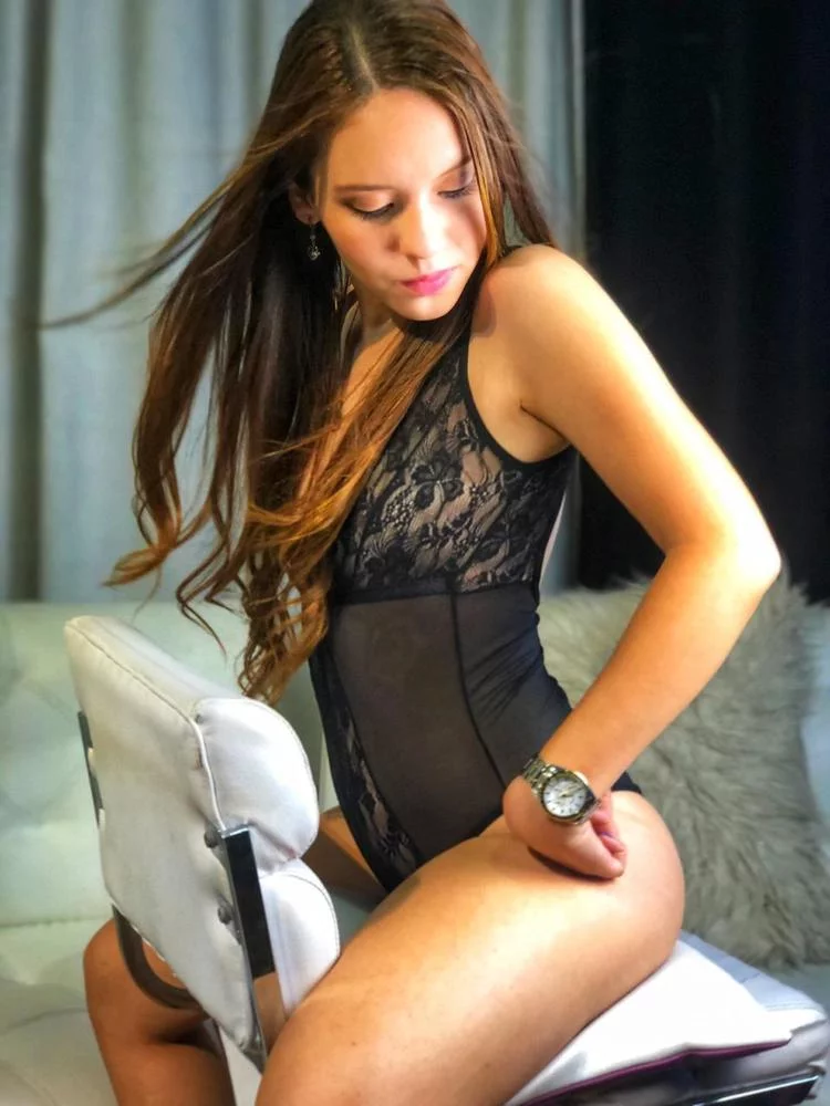 Kendall White's Live Sex Cam Show