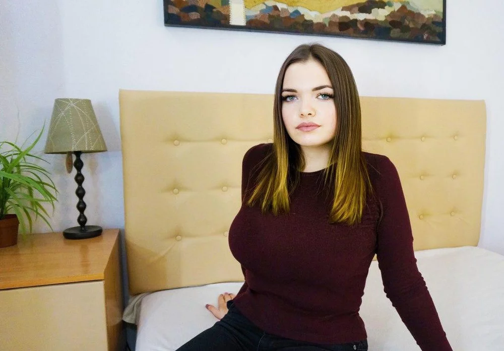 pretty-lizzy's Live Sex Cam Show