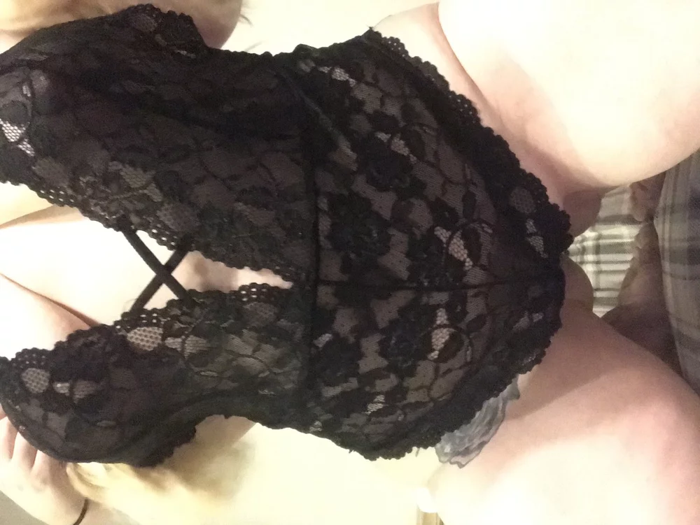 Juicy pussy's Live Sex Cam Show