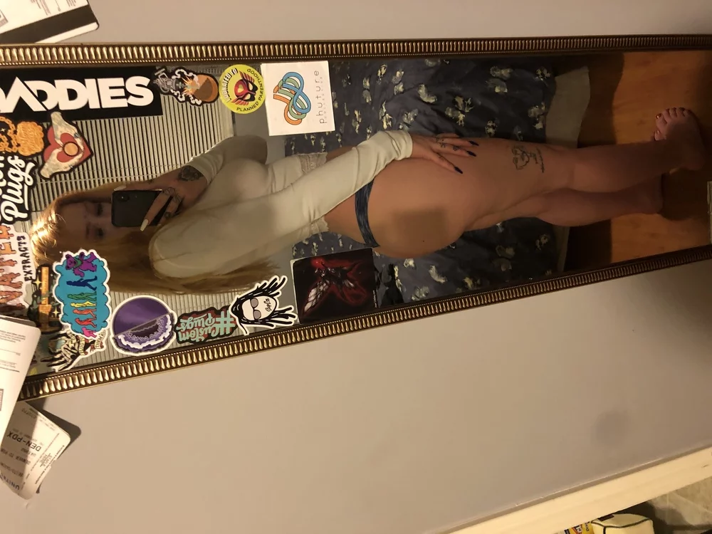Princessivory's Live Sex Cam Show