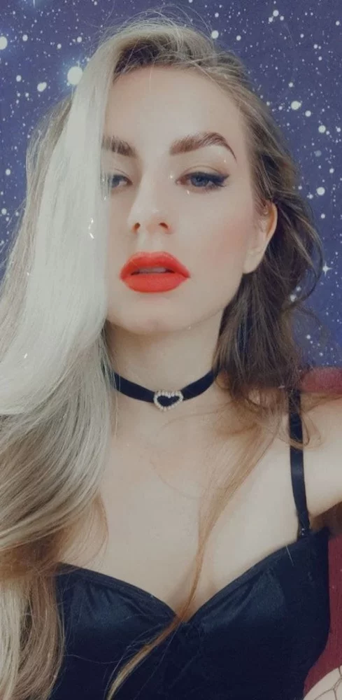 EleoMish's Live Sex Cam Show